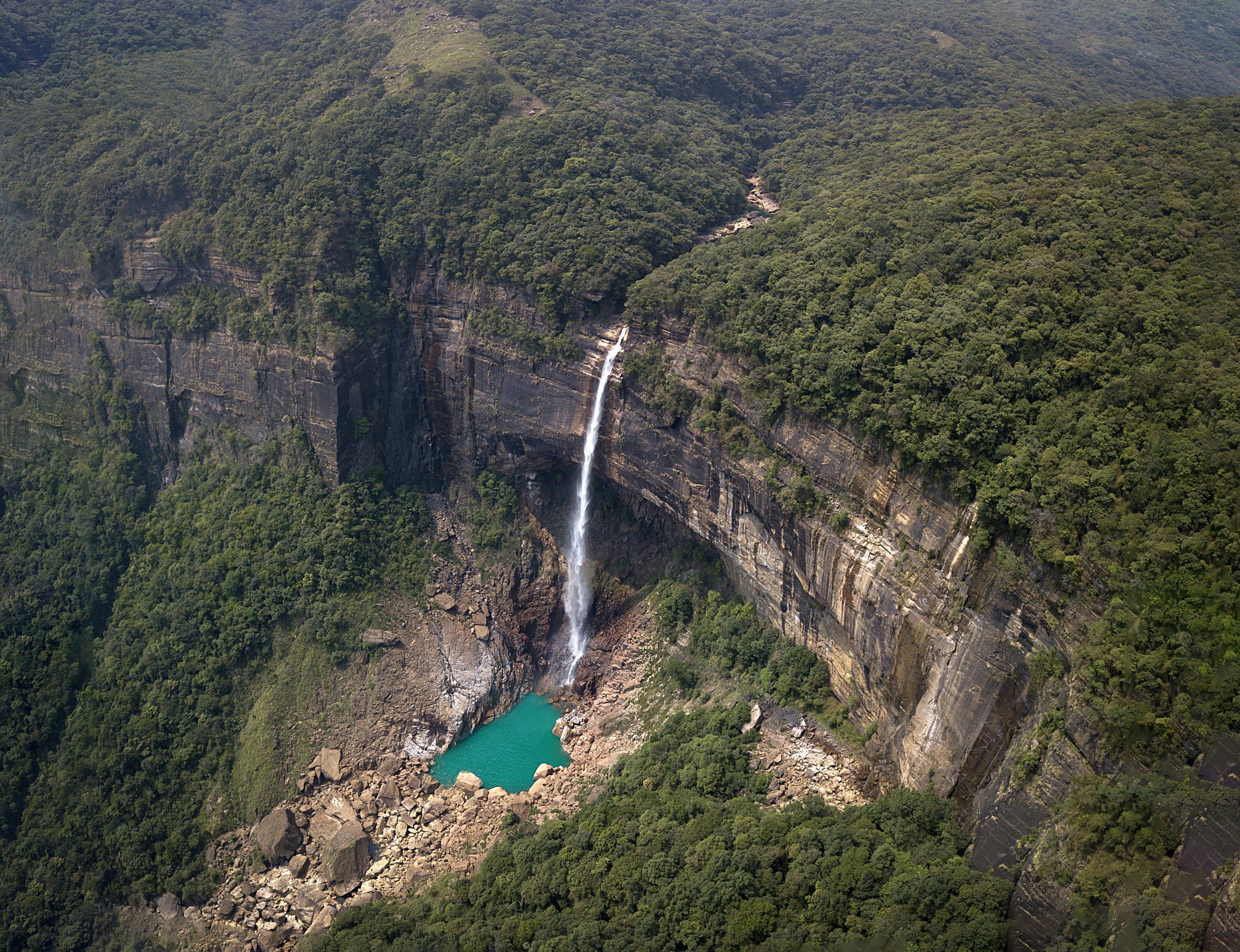 Meghalaya Waterfalls & Caves Getaway