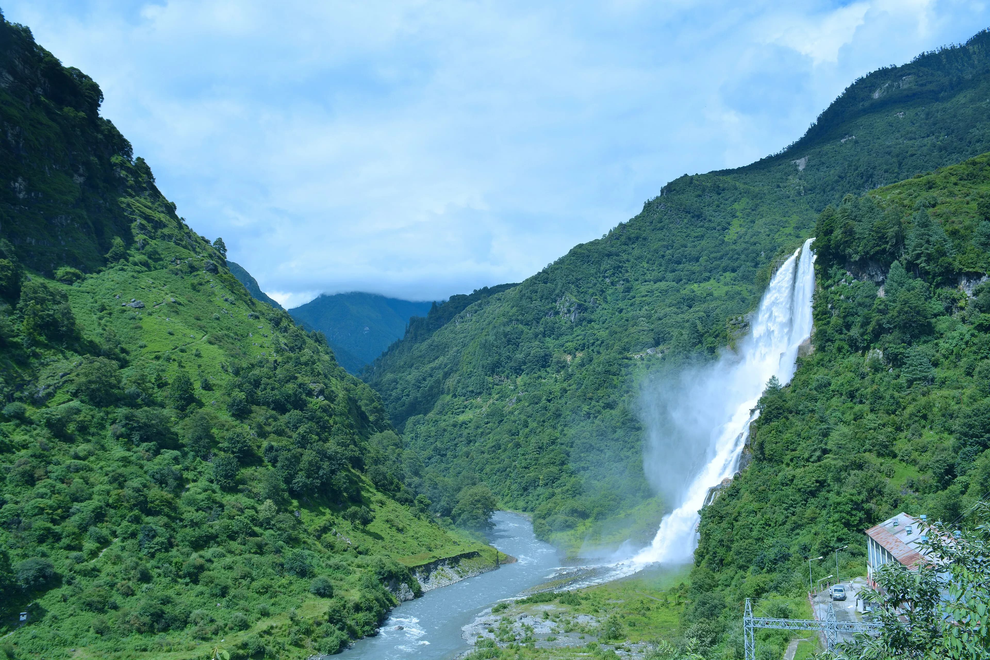 Tawang High Passes & Kaziranga Safari Circuit